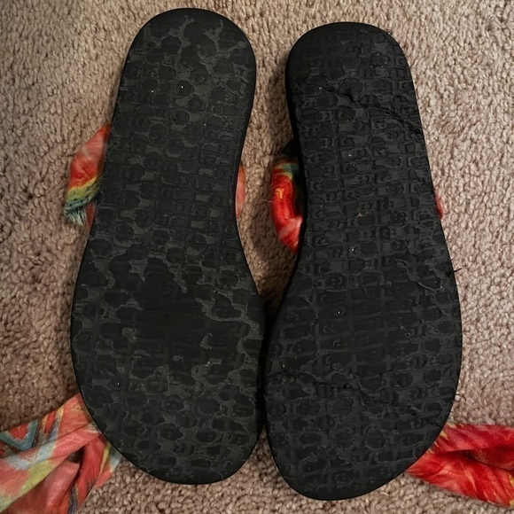 SANUK TIE DYE SANDALS - Picture 8 of 9